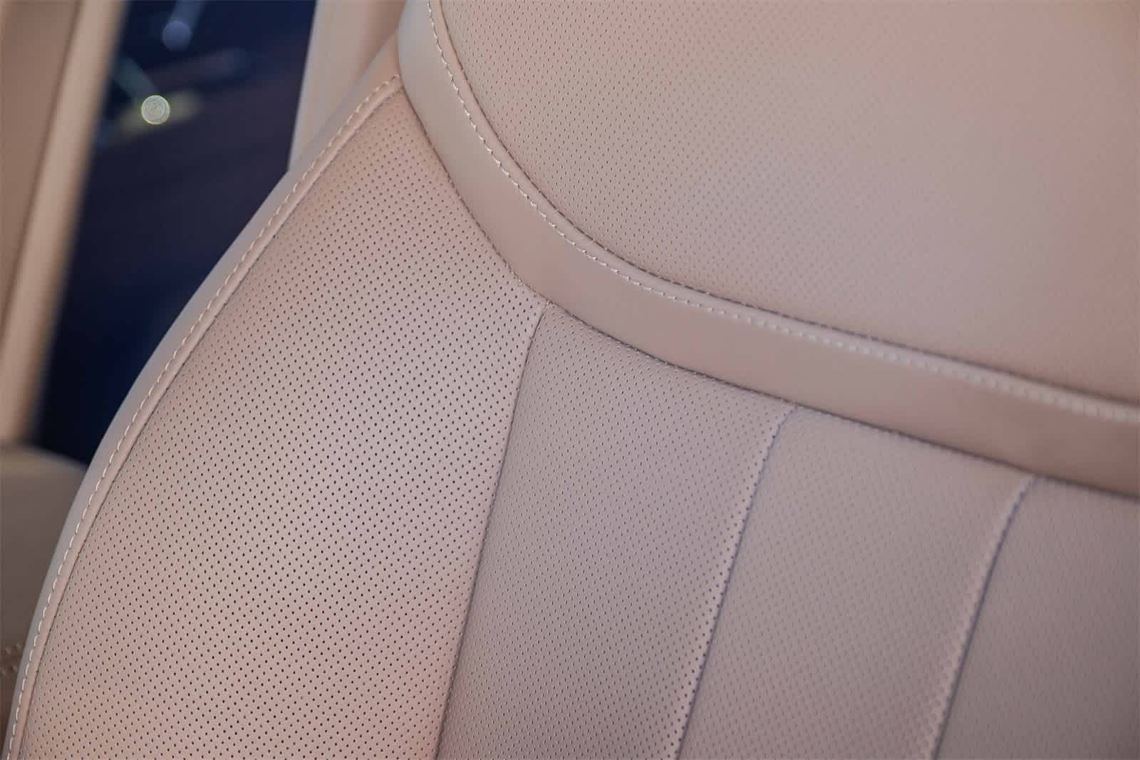 Thumbnail: 2026 Land Rover Range Rover - 28