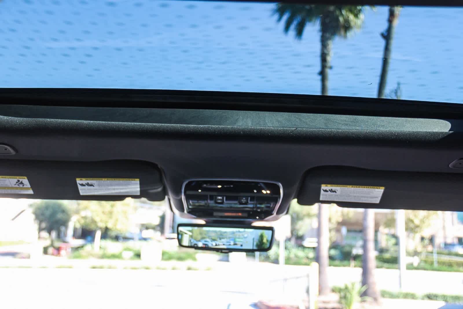 Thumbnail: 2025 Land Rover Range Rover Sport - 14