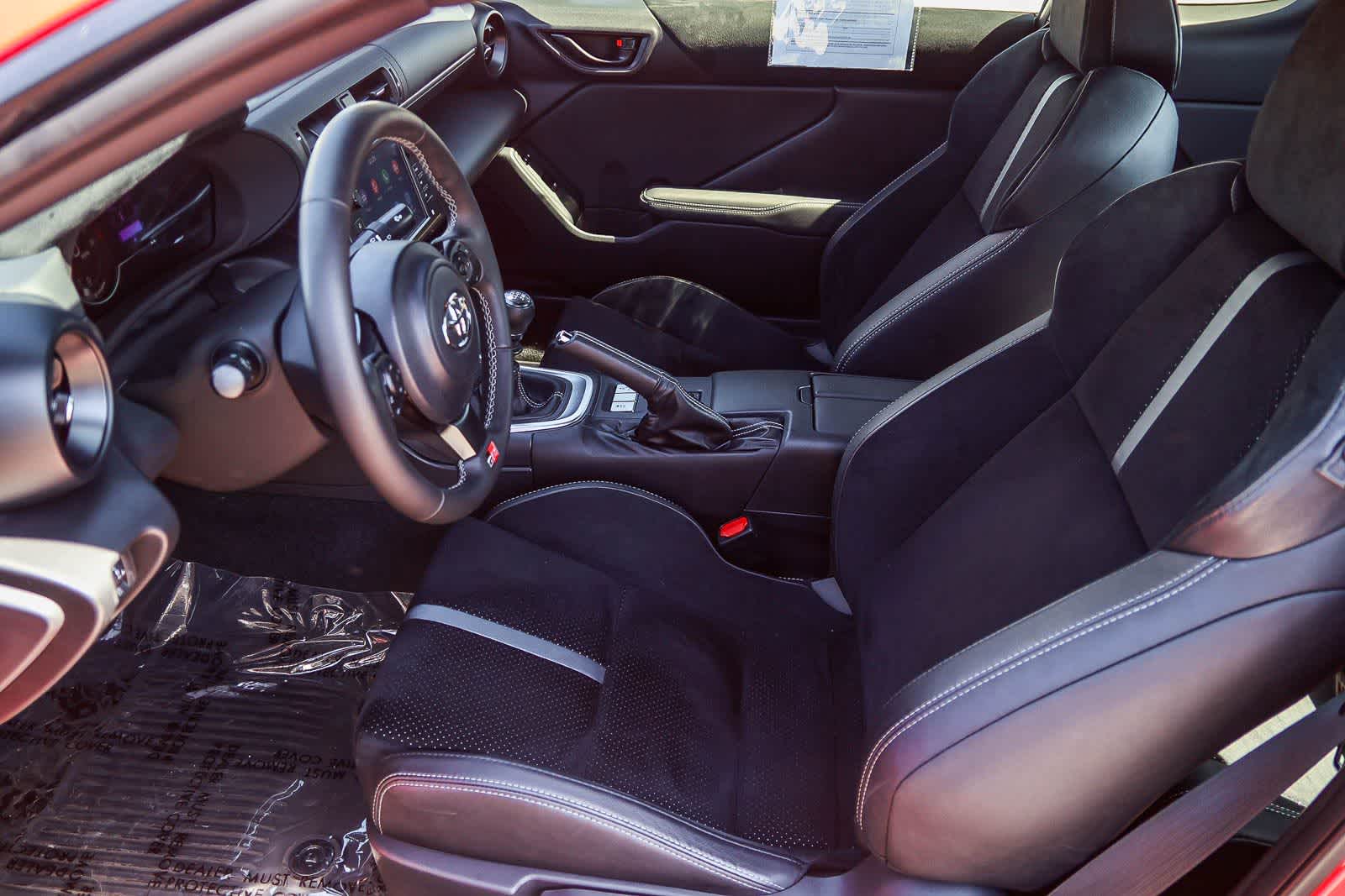 Thumbnail: 2023 Toyota GR86 - 18