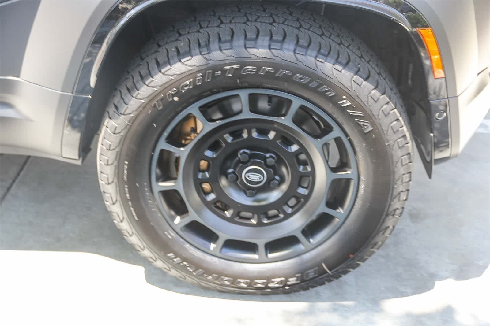 Thumbnail: 2025 Land Rover Defender - 9