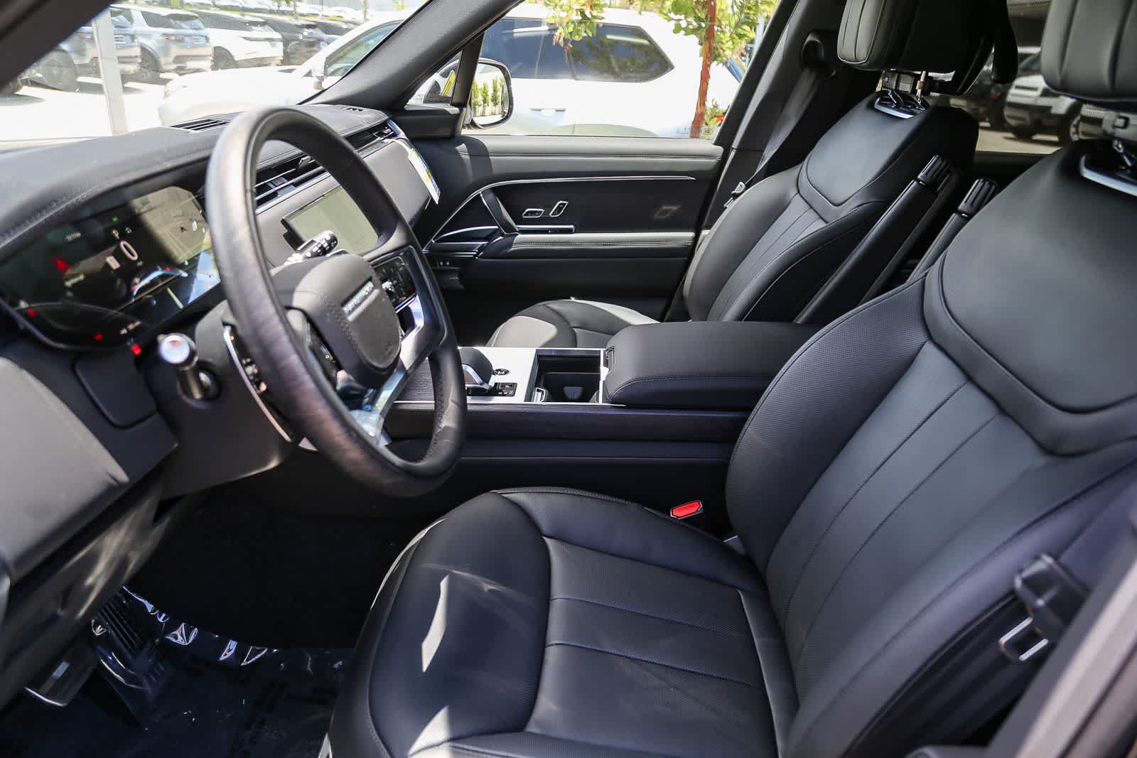 Thumbnail: 2026 Land Rover Range Rover - 19