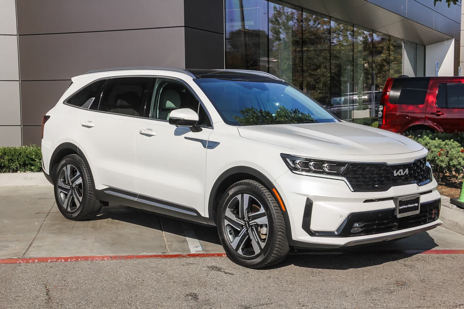 Thumbnail: 2023 Kia Sorento - 3