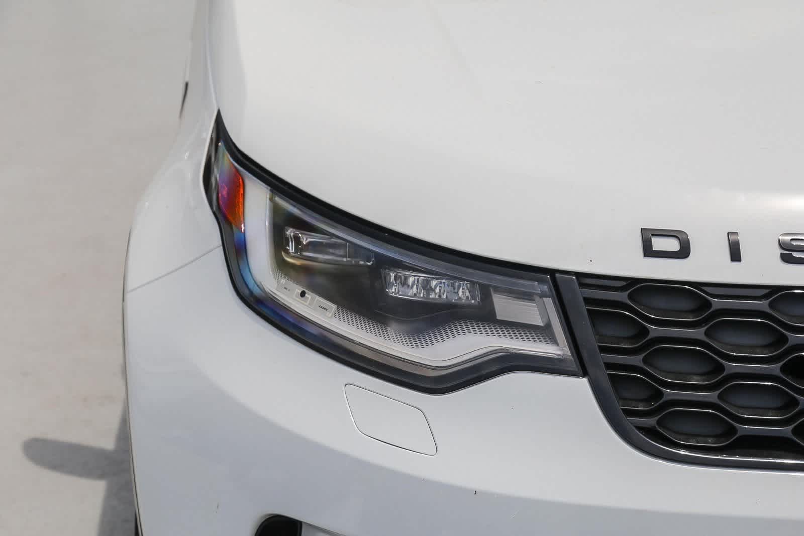 Thumbnail: 2021 Land Rover Discovery - 11