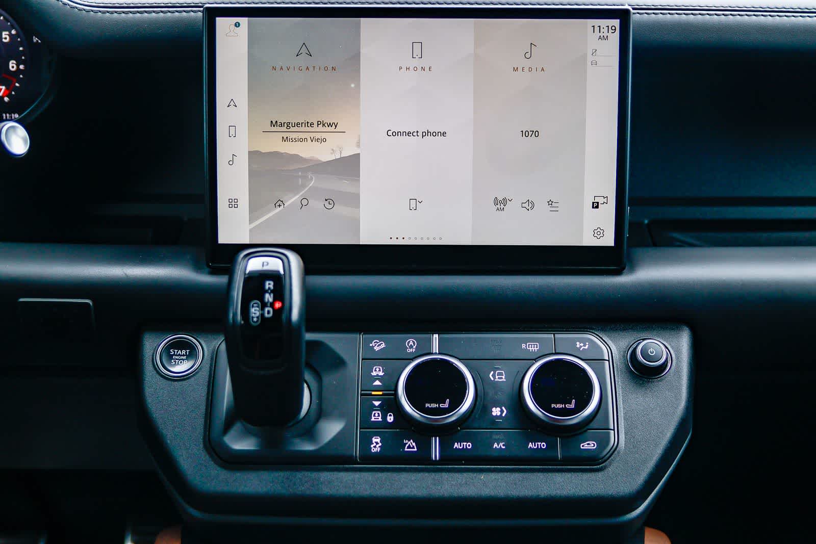 Thumbnail: 2024 Land Rover Defender - 12