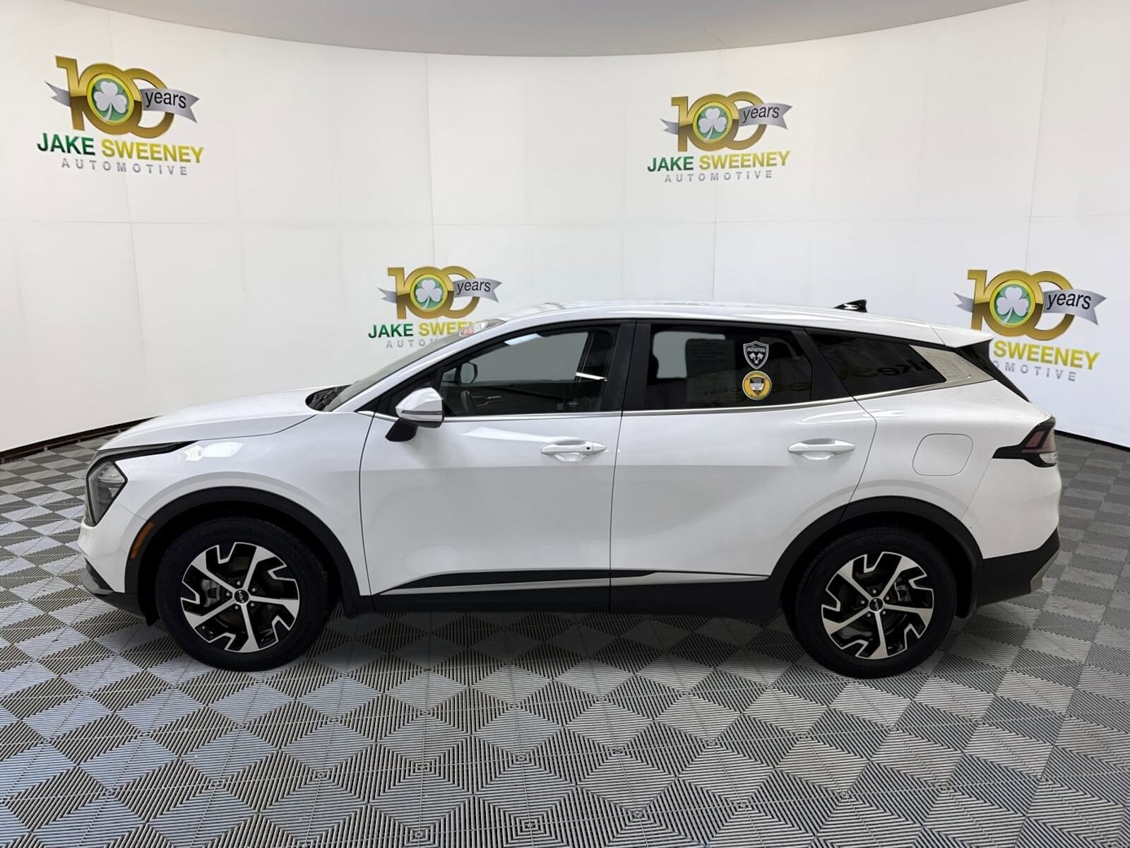 2023 Kia Sportage EX photo 4