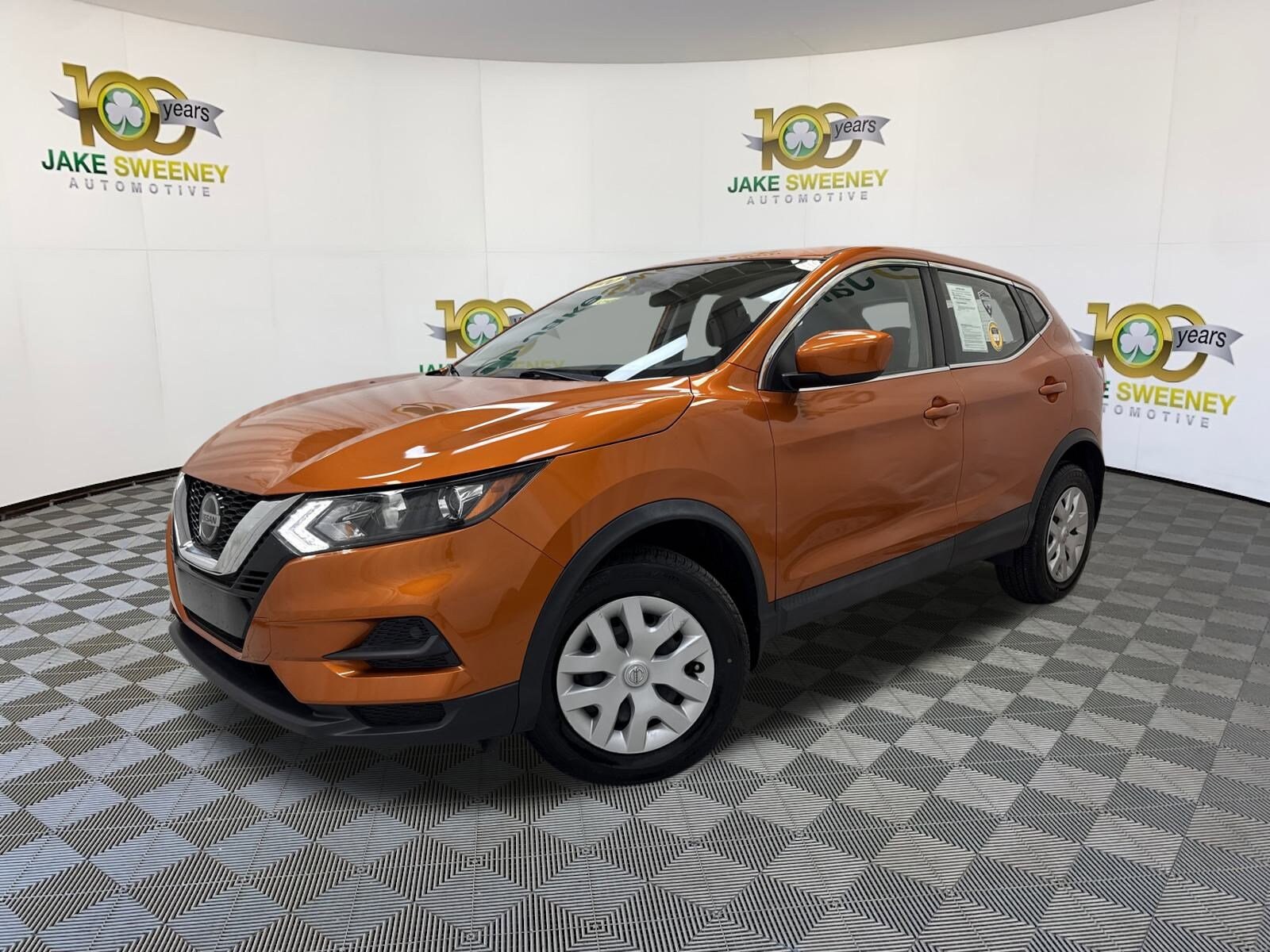 2020 Nissan Rogue Sport S photo 2