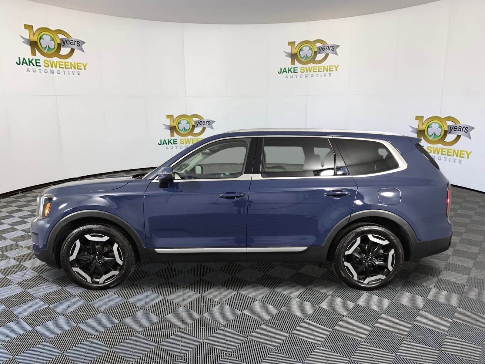 2023 Kia Telluride EX photo 3