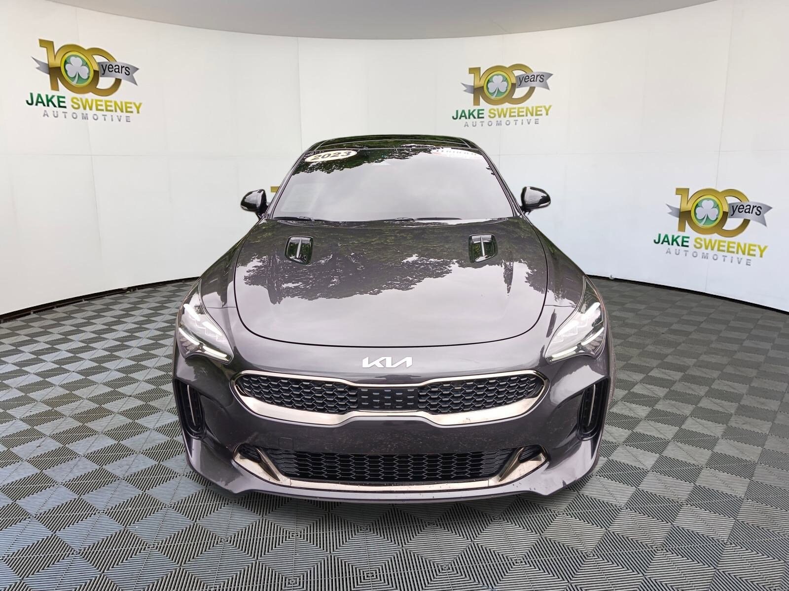 2023 Kia Stinger GT-Line photo 2