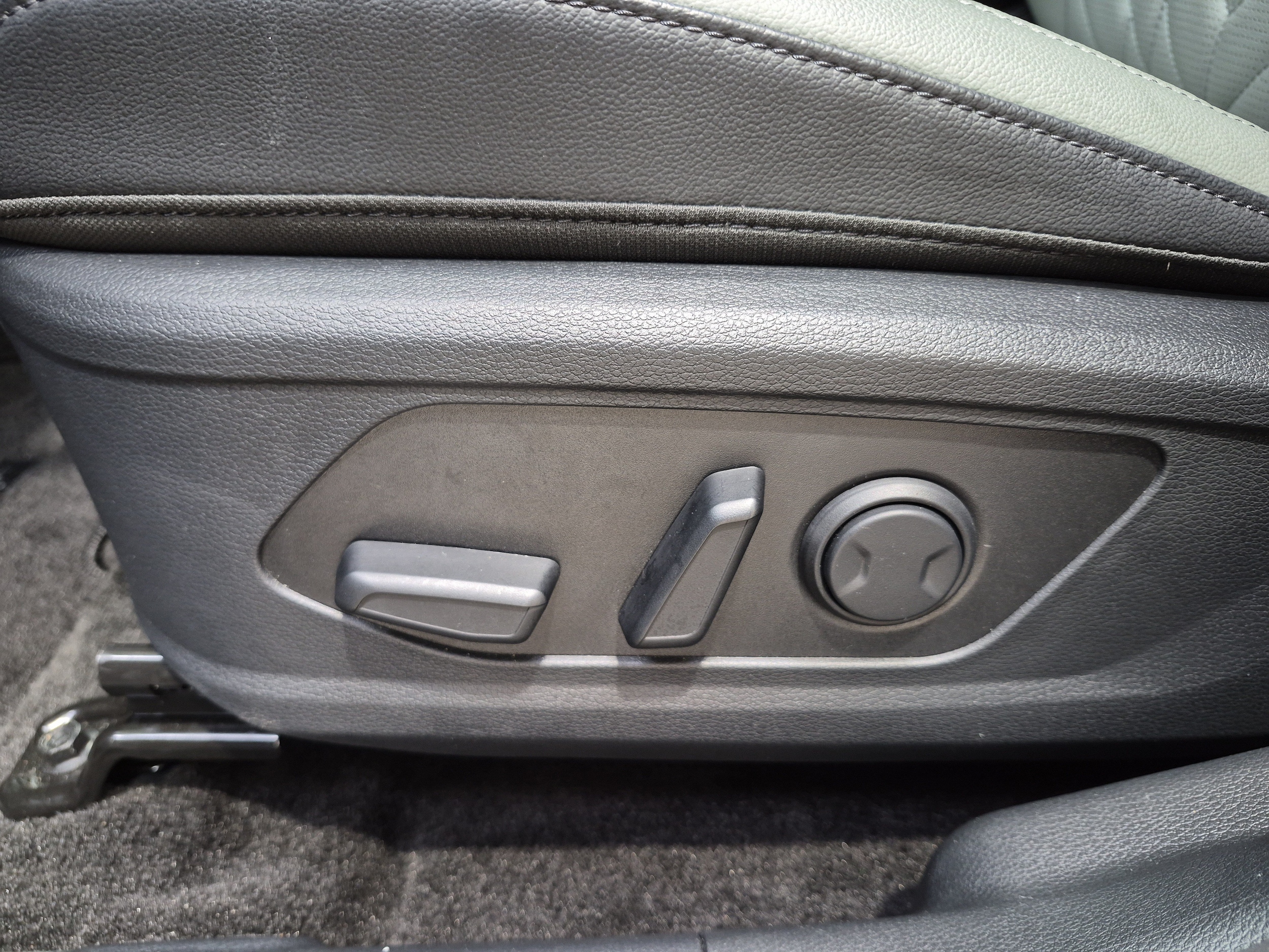 2025 Kia Sportage X-Line Prestige - Photo 25