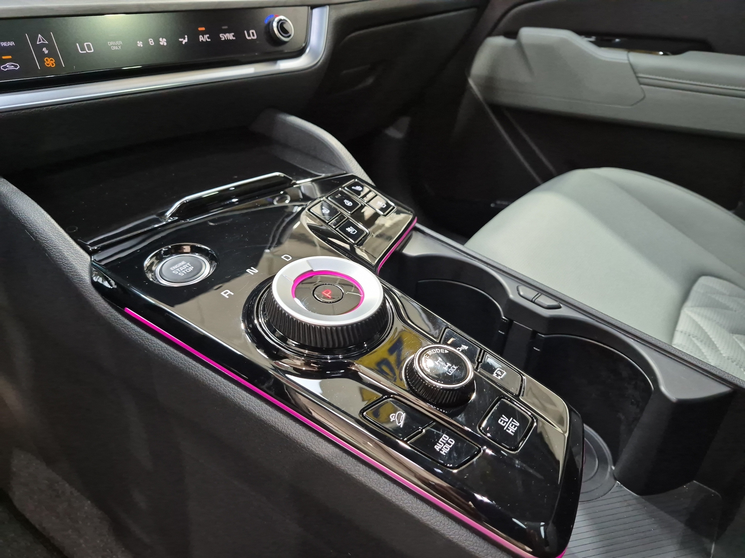 2025 Kia Sportage X-Line Prestige - Photo 23