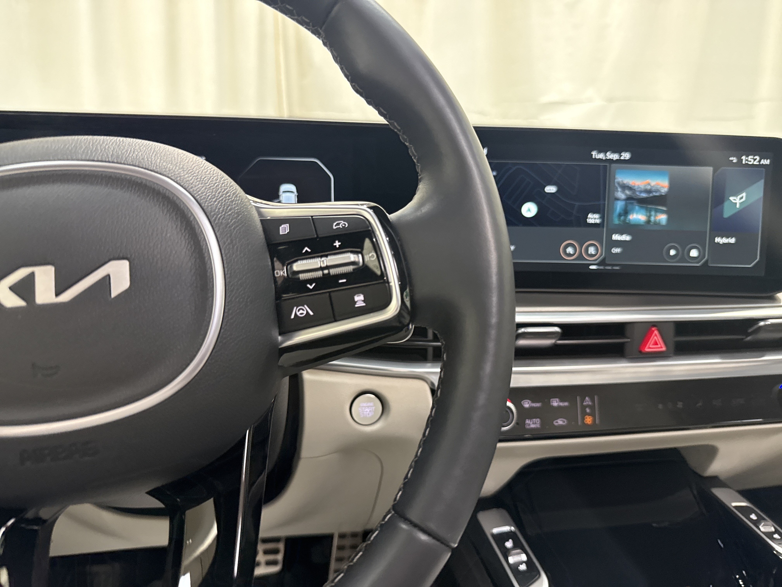 2025 Kia Sorento SX Prestige Hybrid - Photo 16