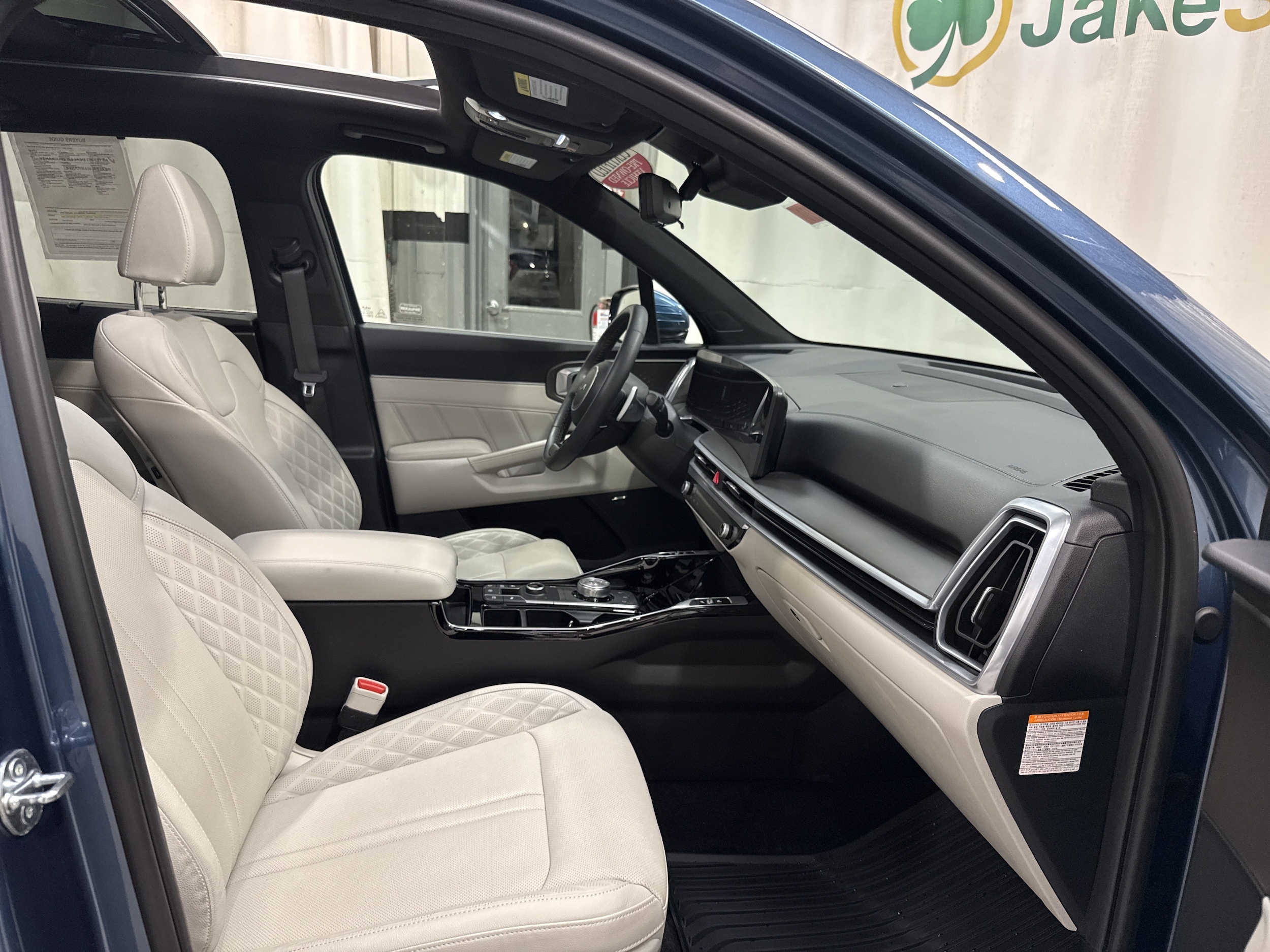 2025 Kia Sorento SX Prestige Hybrid - Photo 33
