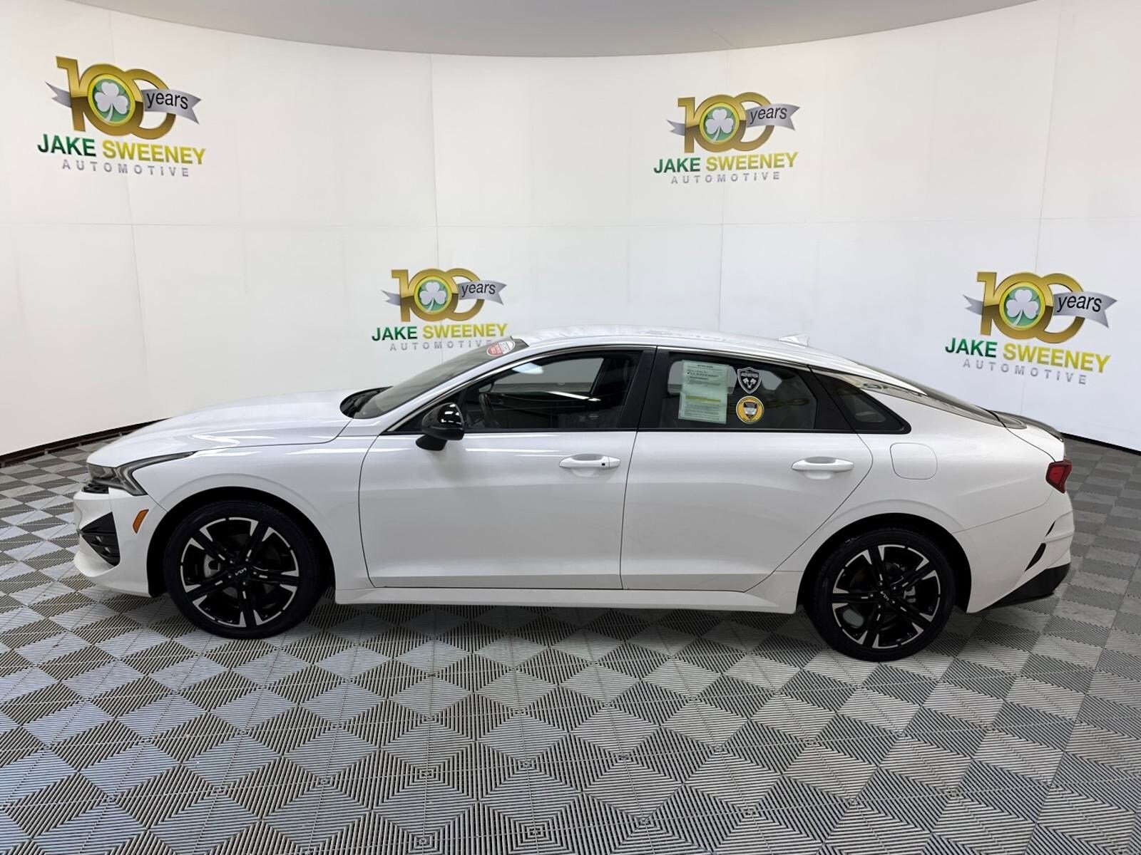 2023 Kia K5 GT-Line photo 4