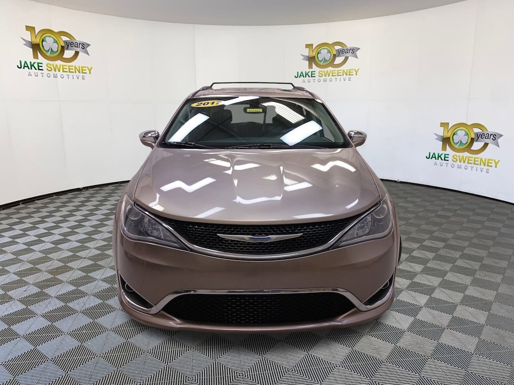 Used 2018 Chrysler Pacifica Limited Limited FWD