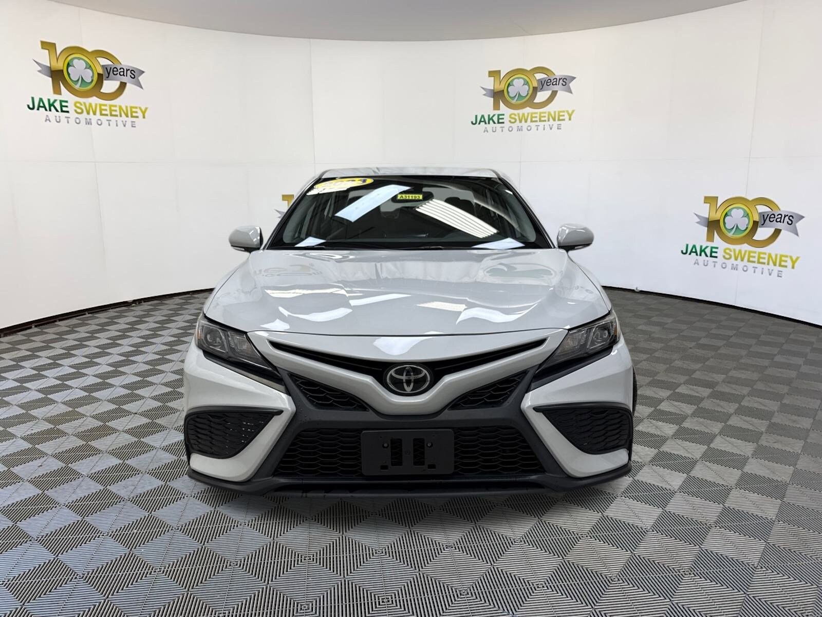2023 Toyota Camry SE photo 2