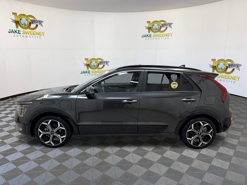 Used 2024 Kia Niro Plug-In Hybrid SX Touring SX Touring FWD
