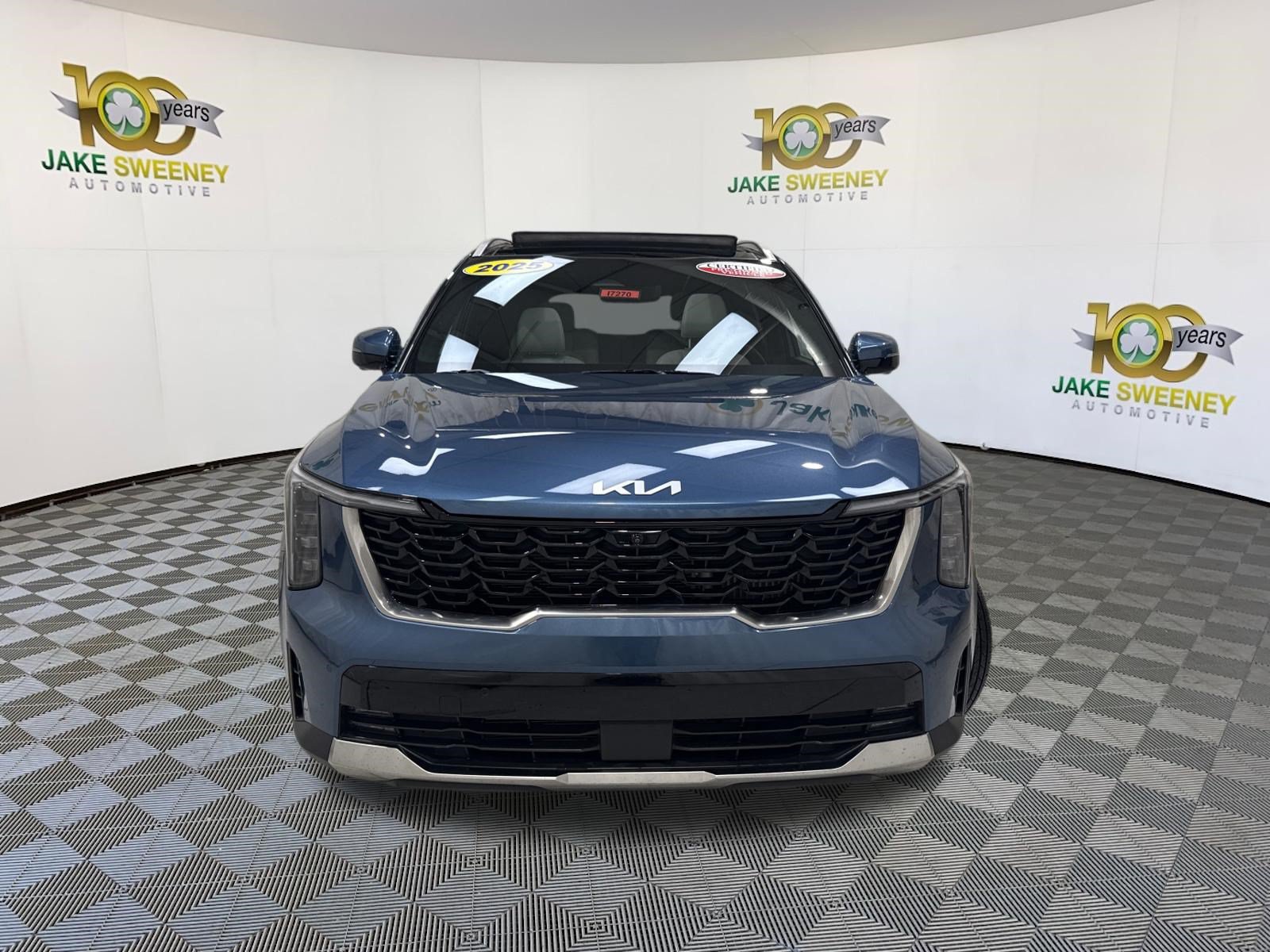 2025 Kia Sorento SX Prestige Hybrid - Photo 2
