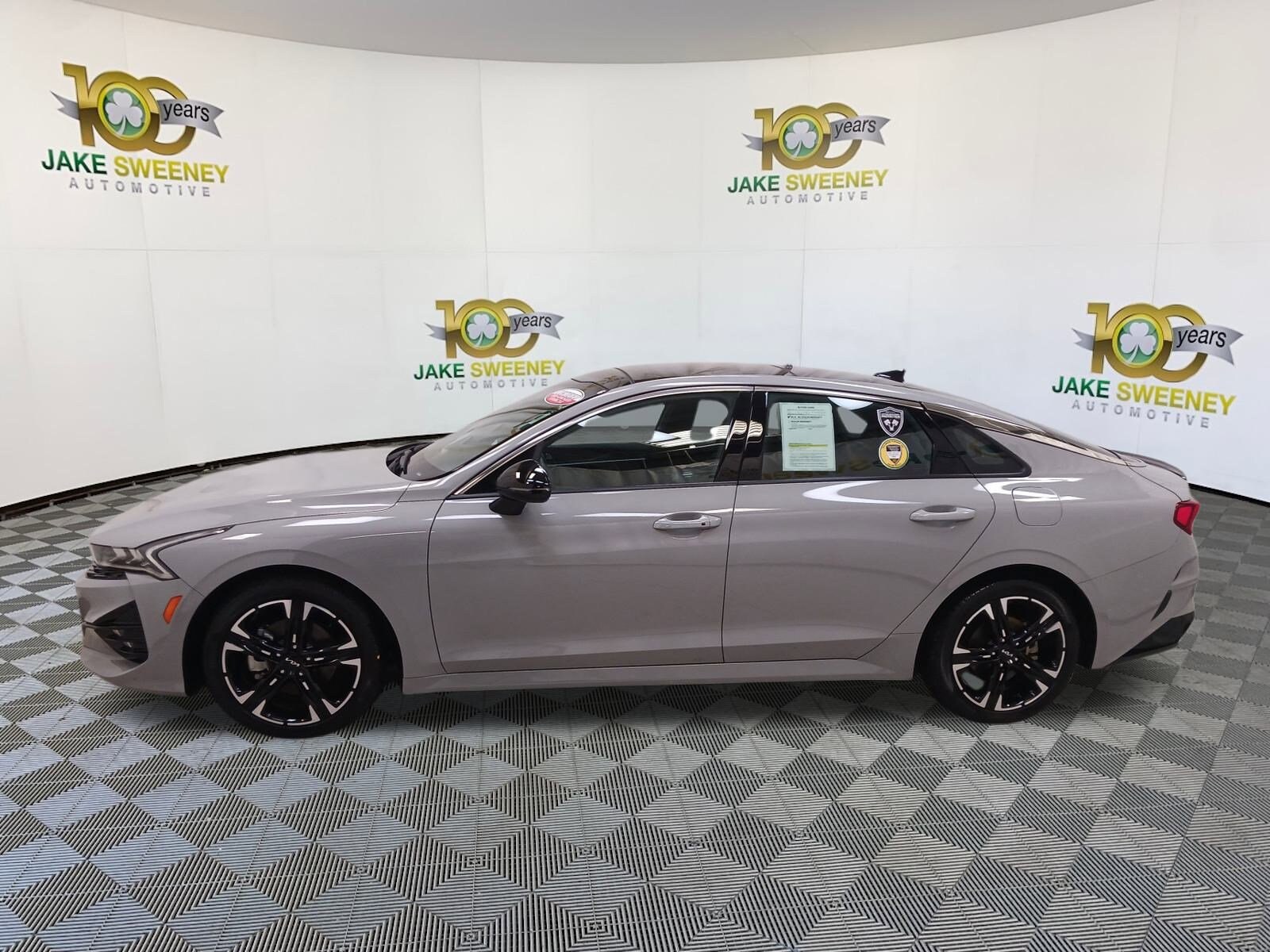 2023 Kia K5 GT-Line photo 4