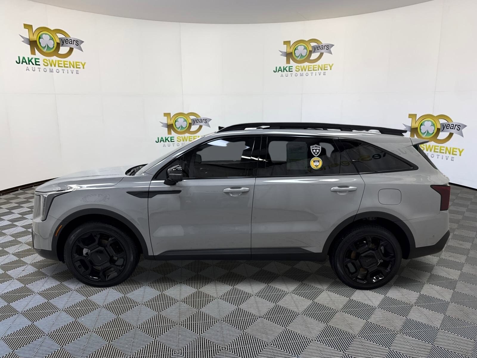 2025 Kia Sorento X-Line SX Prestige photo 3