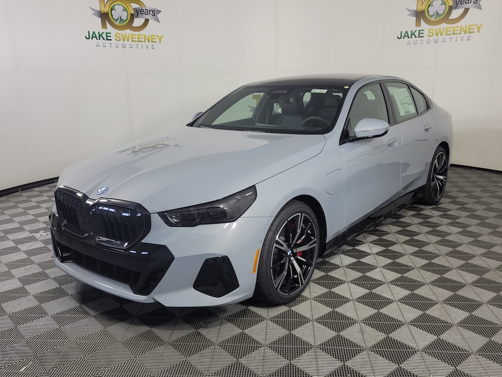 New 2027 BMW 5 Series 550e xDrive Sedan