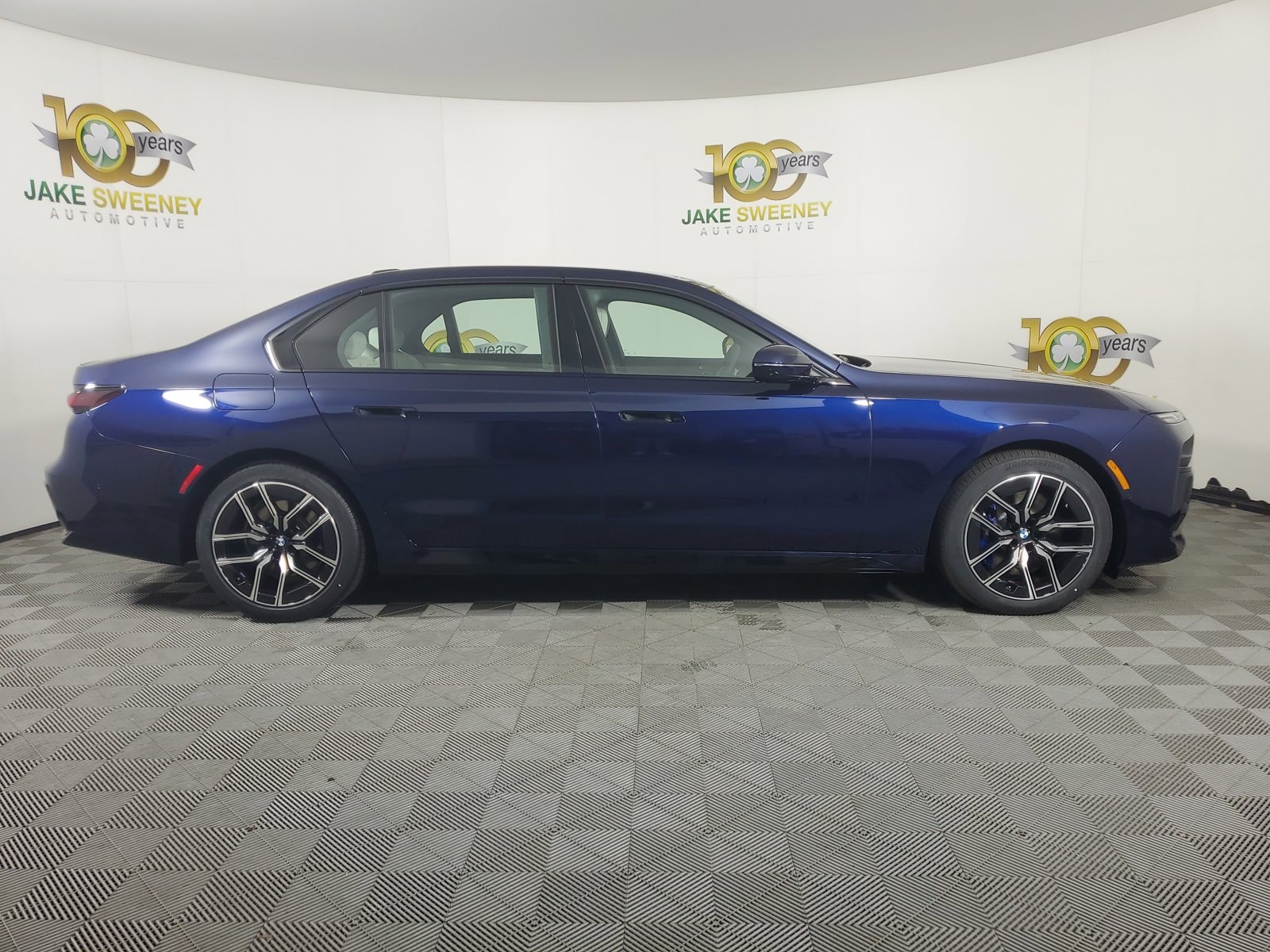 2026 BMW 7 Series 740i - Photo 8