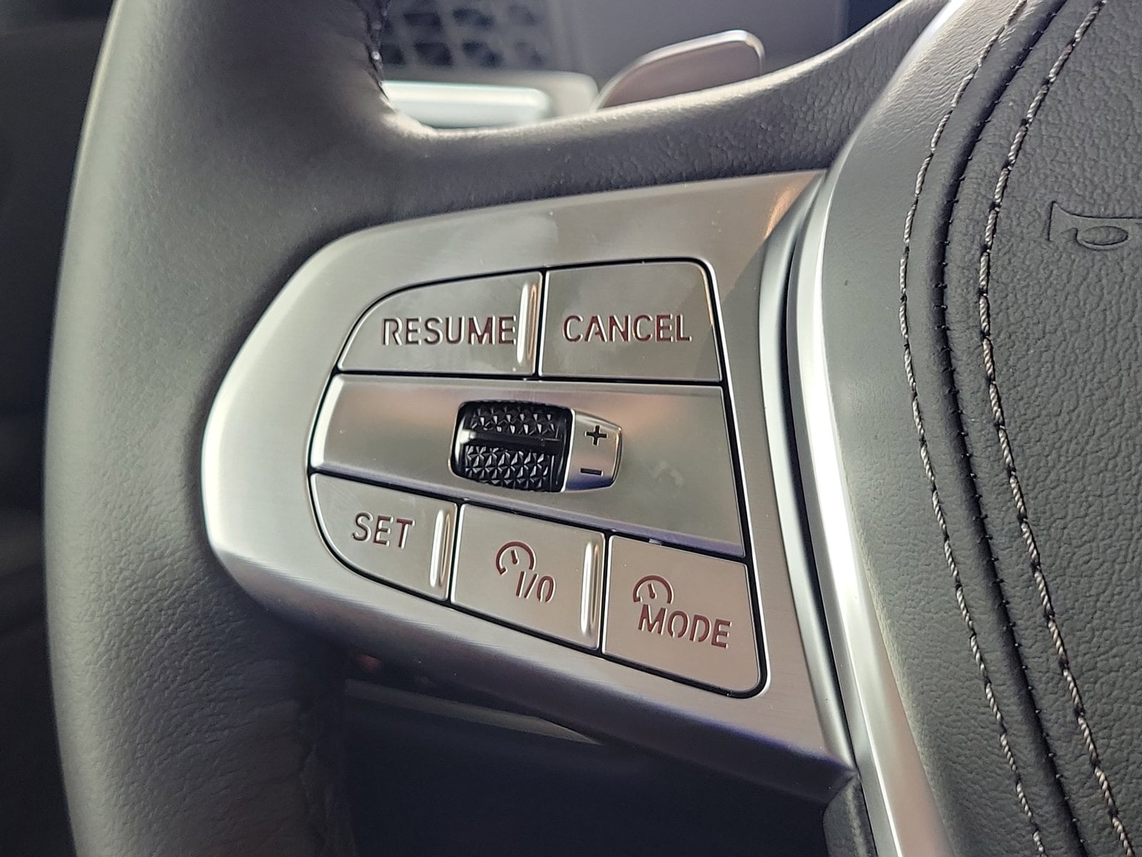 2026 BMW X7 40i - Photo 13