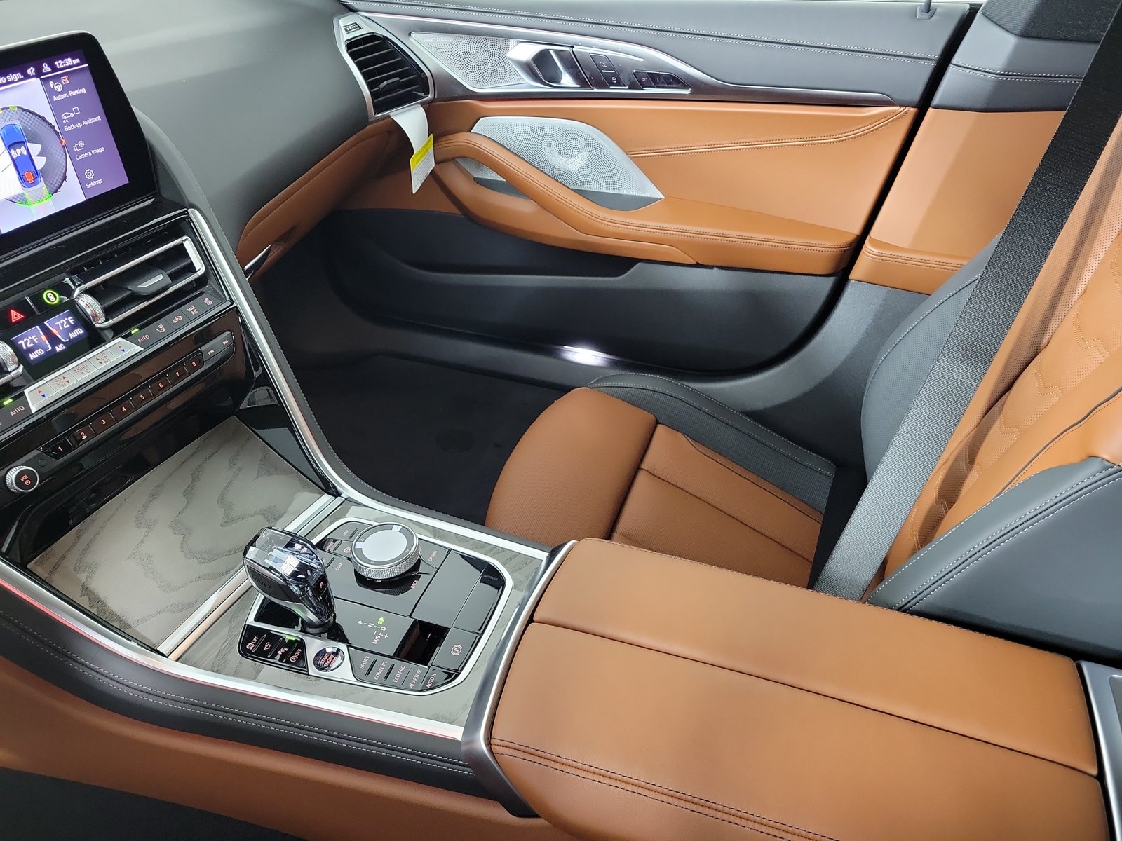 2026 BMW 8 Series 840i - Photo 23