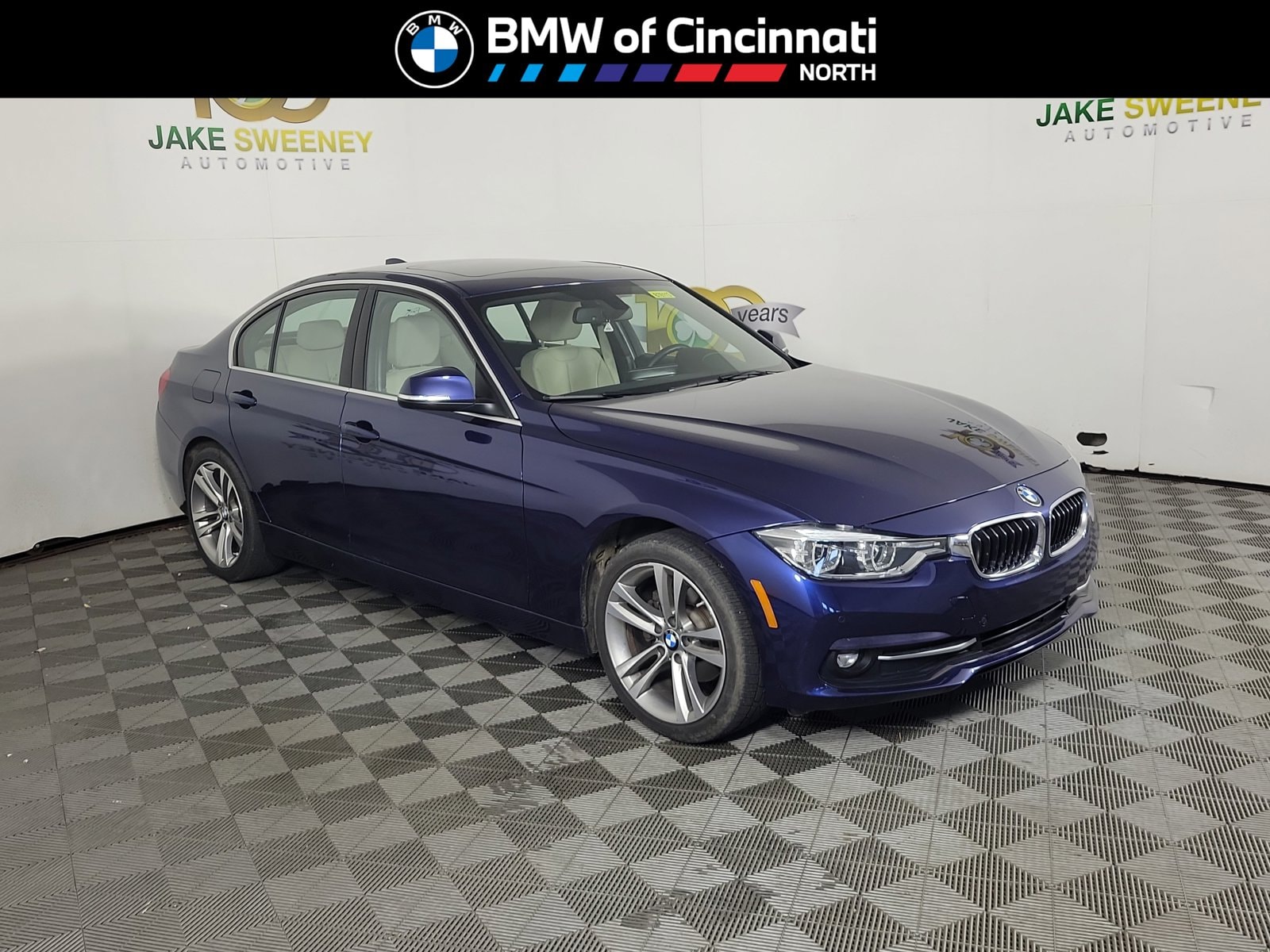 2017 BMW 3 Series 328d xDrive Sedan's photo