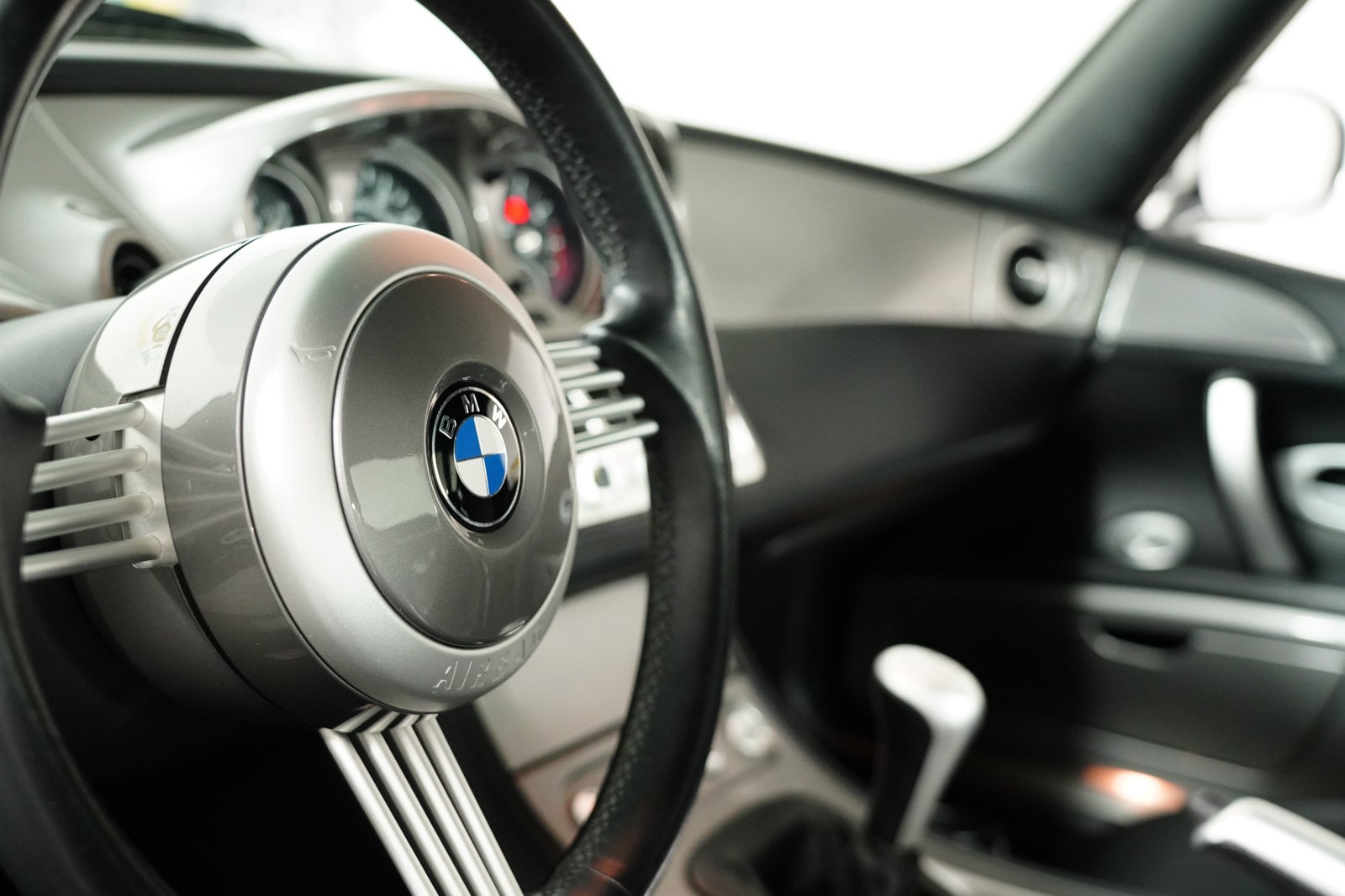 2002 BMW Z8 Base - Photo 34
