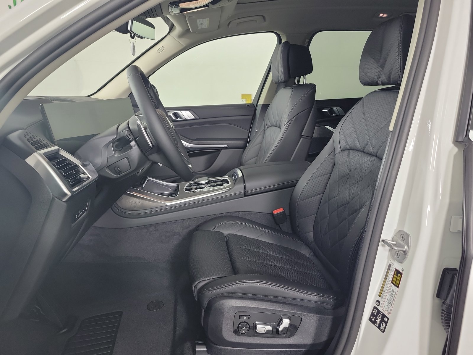 2026 BMW X7 40i - Photo 9