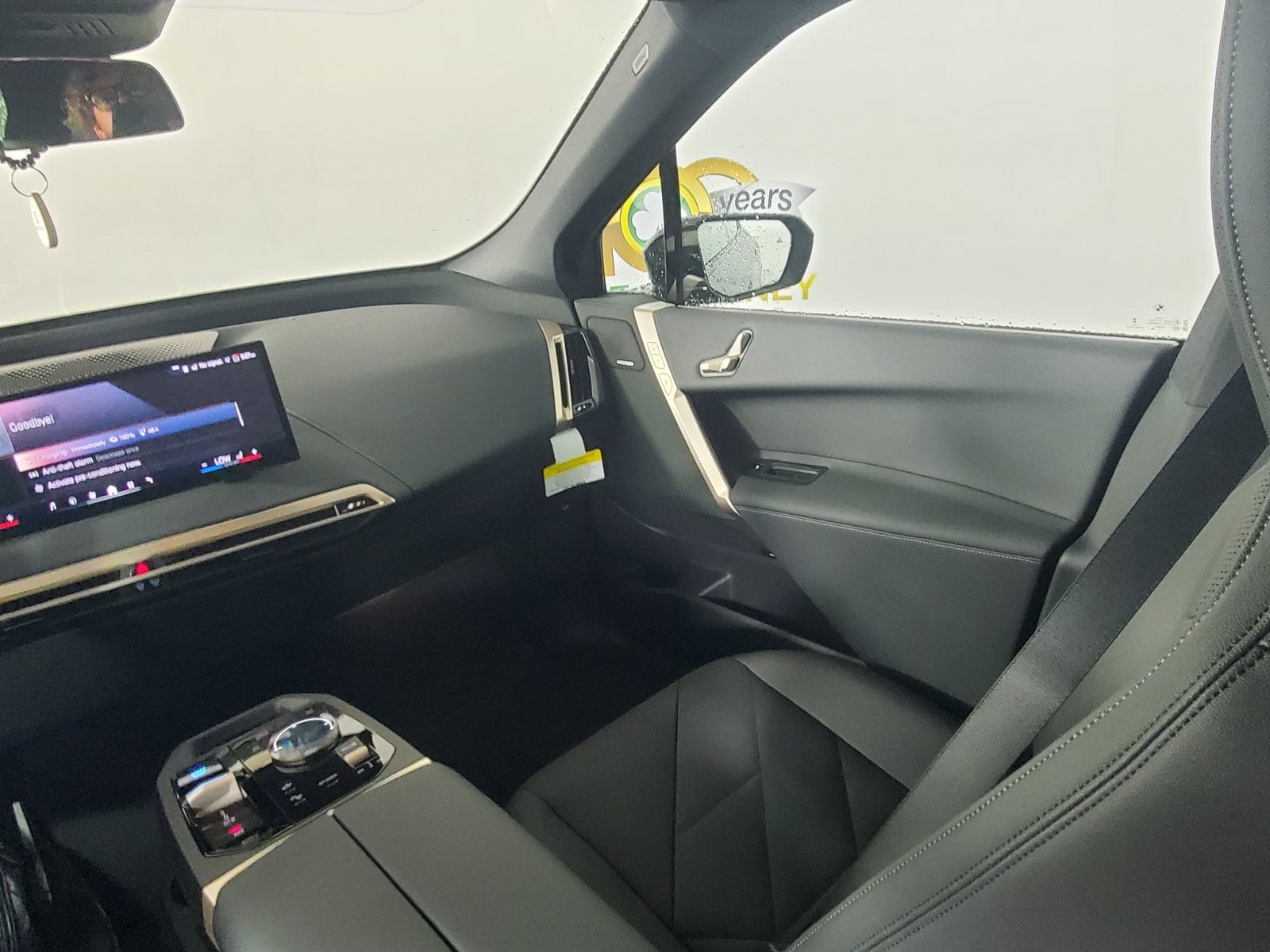 2026 BMW iX 45 - Photo 23