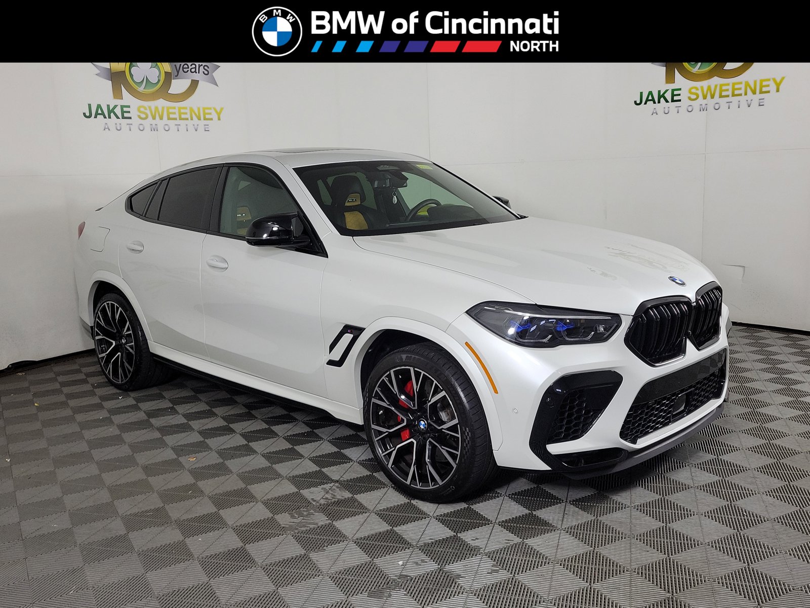 2022 BMW X6 M -'s photo