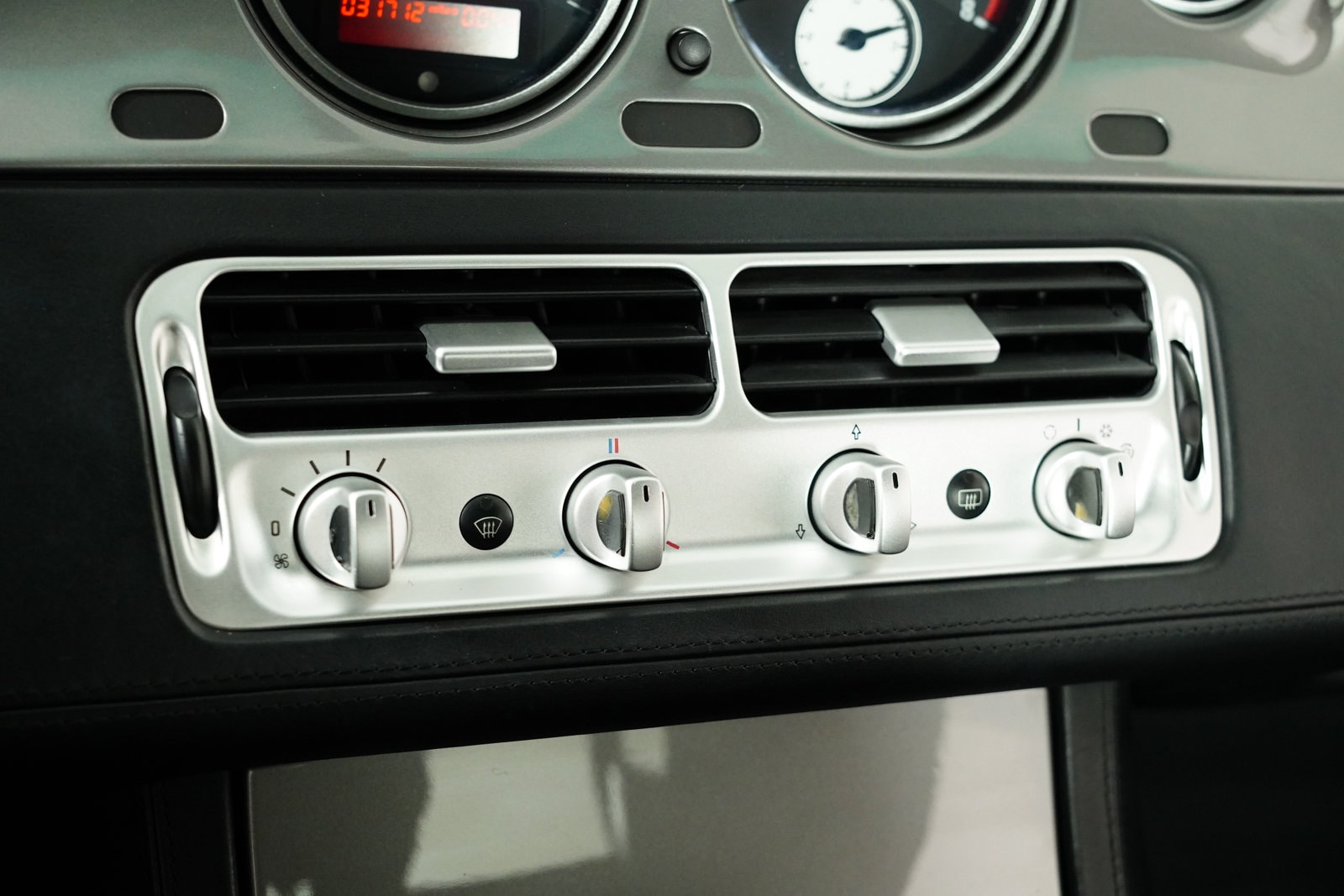 2002 BMW Z8 Base - Photo 26