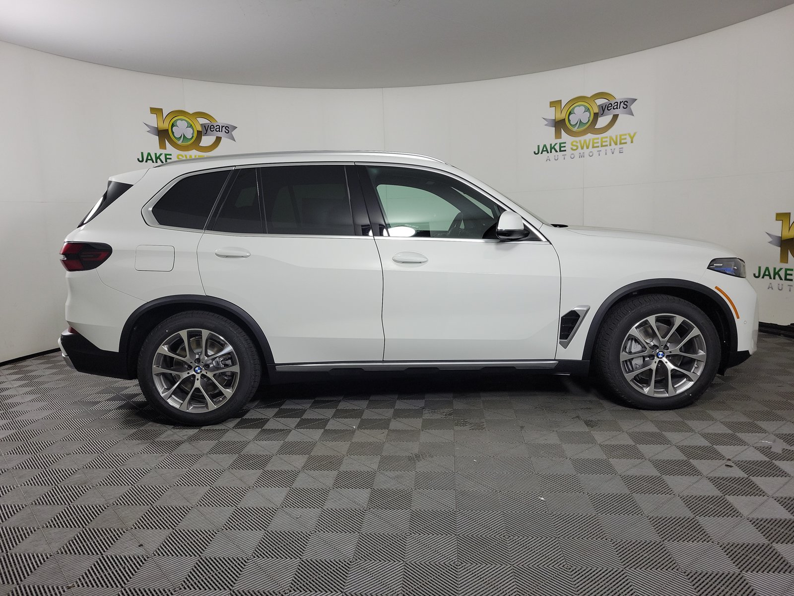 2026 BMW X5 50e - Photo 8