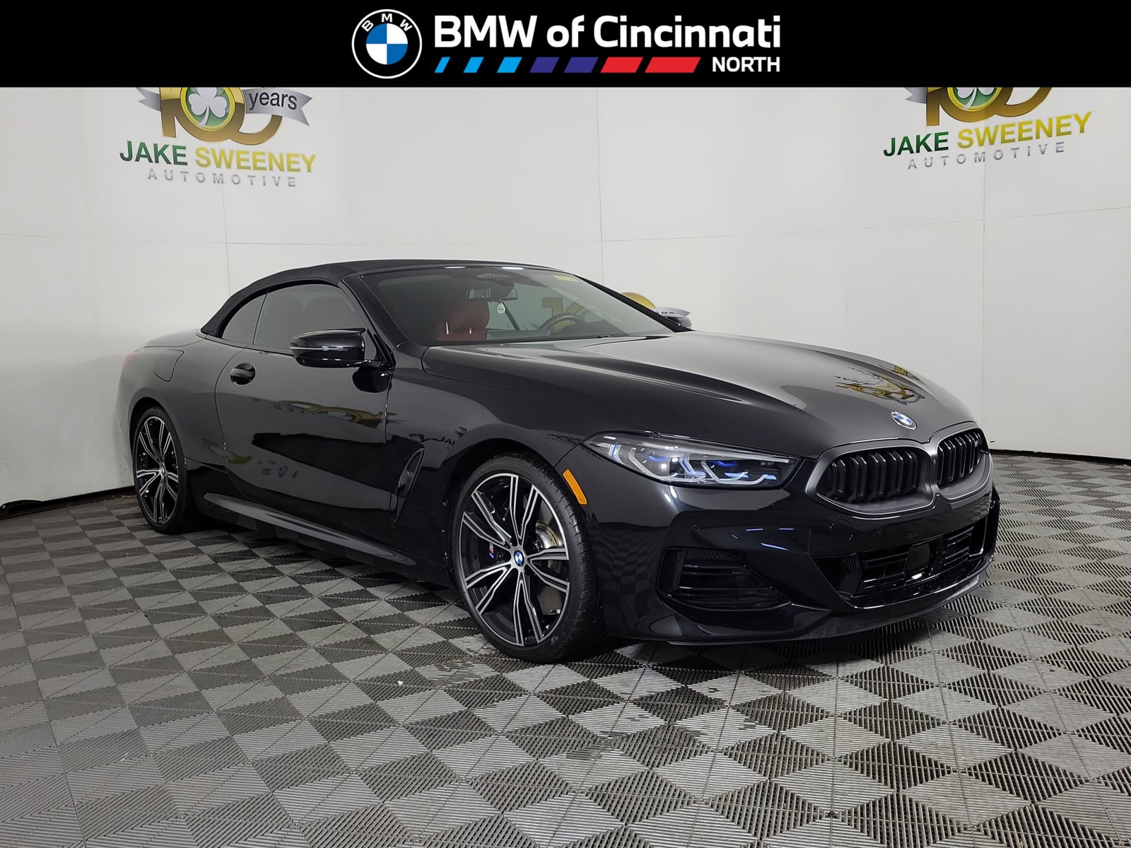 2025 BMW 8 Series M850i's photo