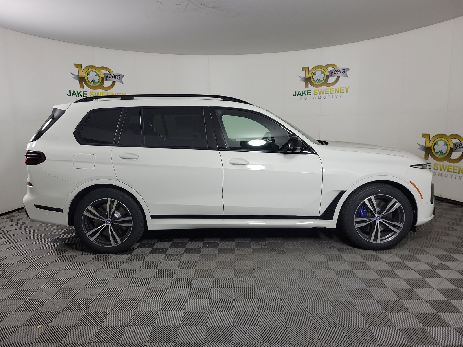 2026 BMW X7 M60i - Photo 8