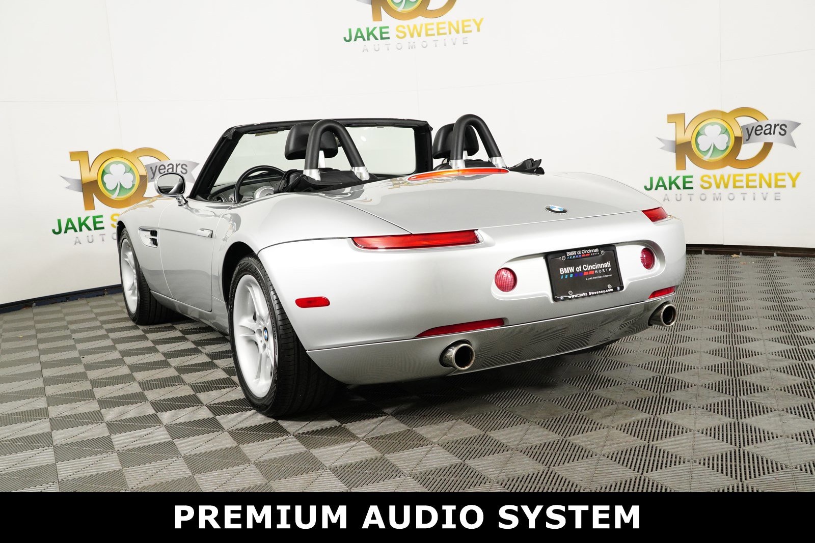 Cincinnati OH 2002 BMW Z8 WBAEJ13412AH61558