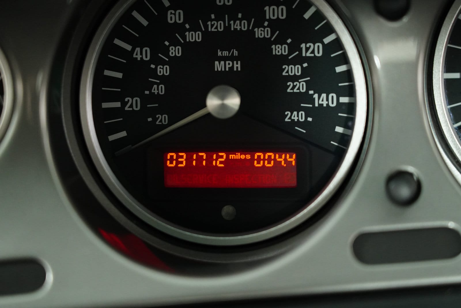 2002 BMW Z8 Base - Photo 25