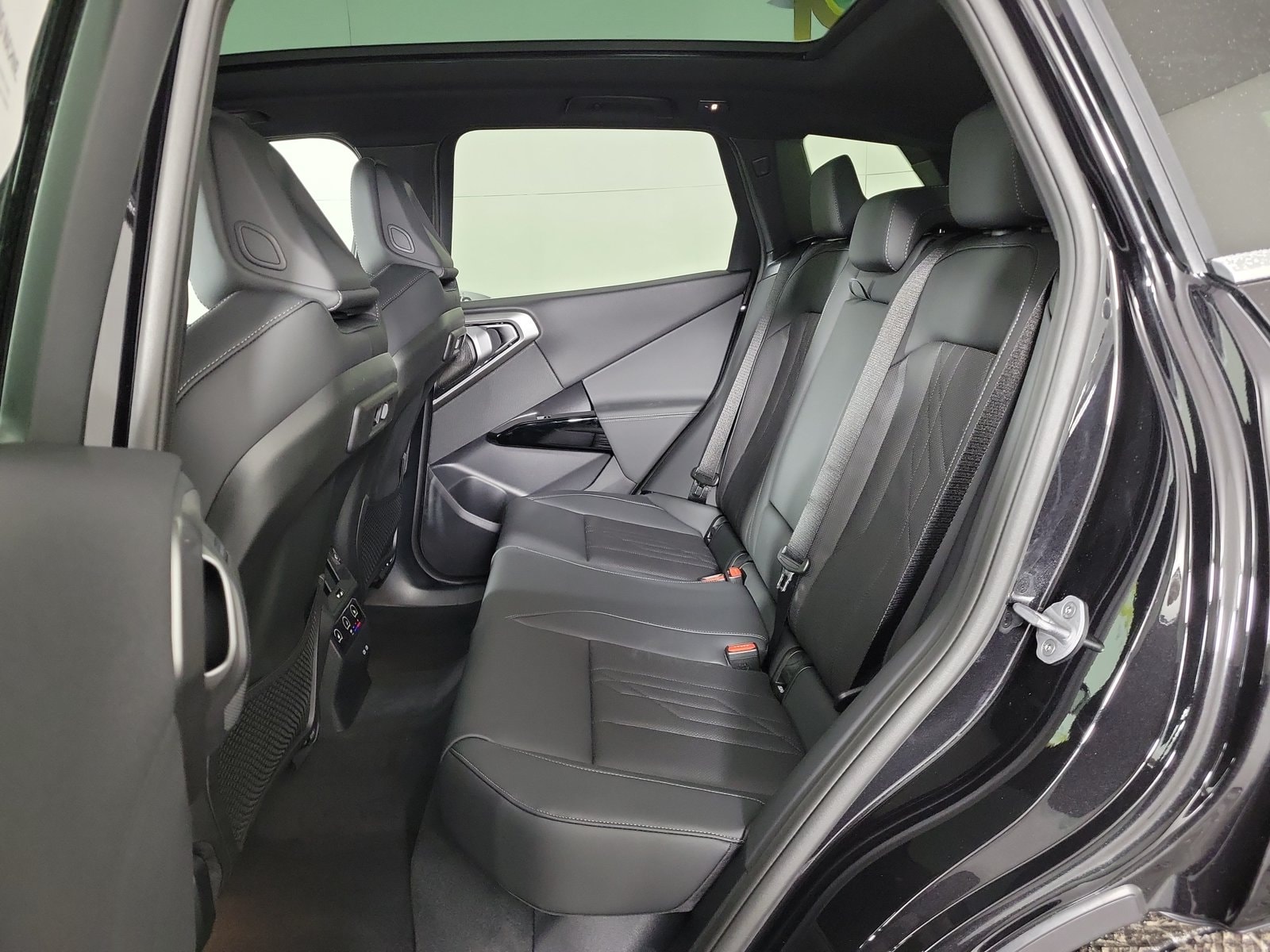 2026 BMW X3 30 - Photo 10