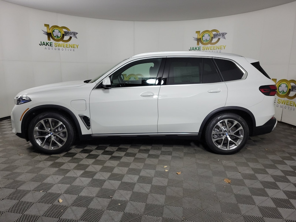 New 2026 BMW X5 xDrive50e SUV