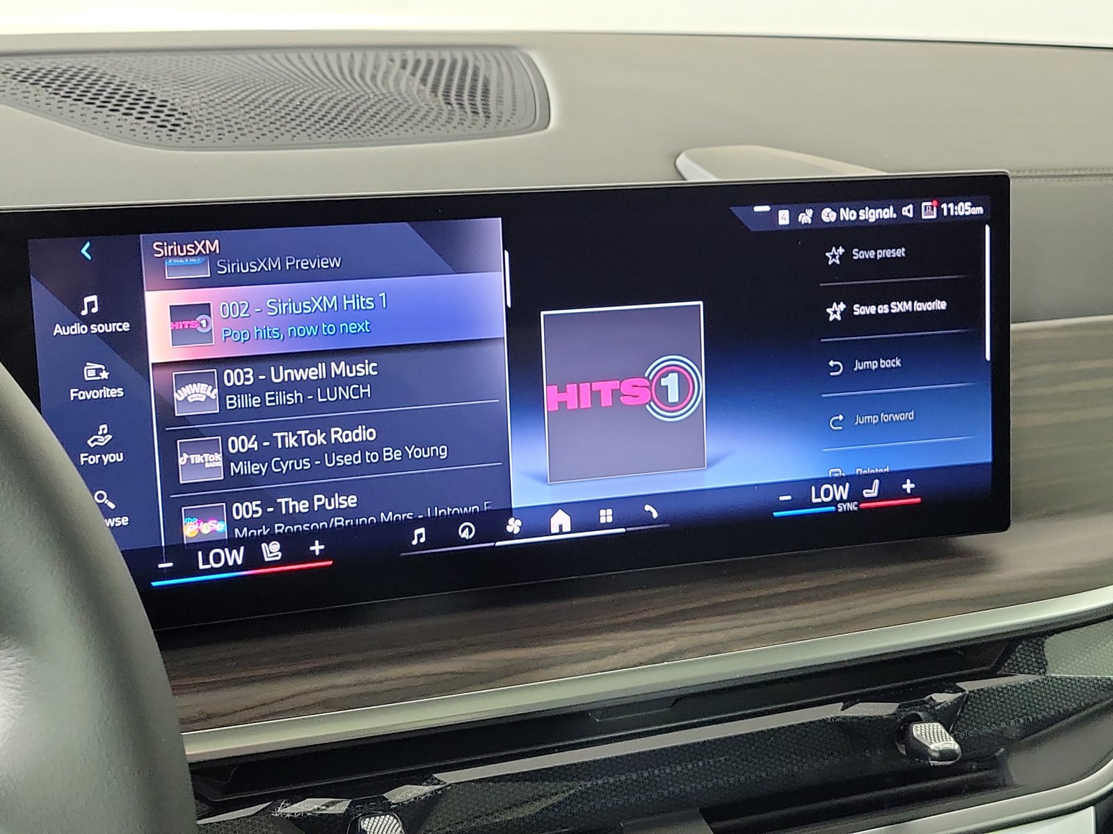 2026 BMW X5 50e - Photo 17