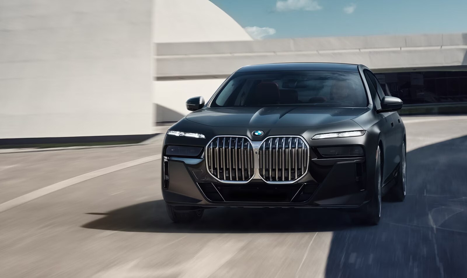 Explore All That The 2024 BMW 7 Series Has To Offer