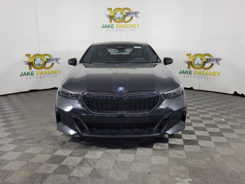 New 2026 BMW 5 Series 550e xDrive Sedan