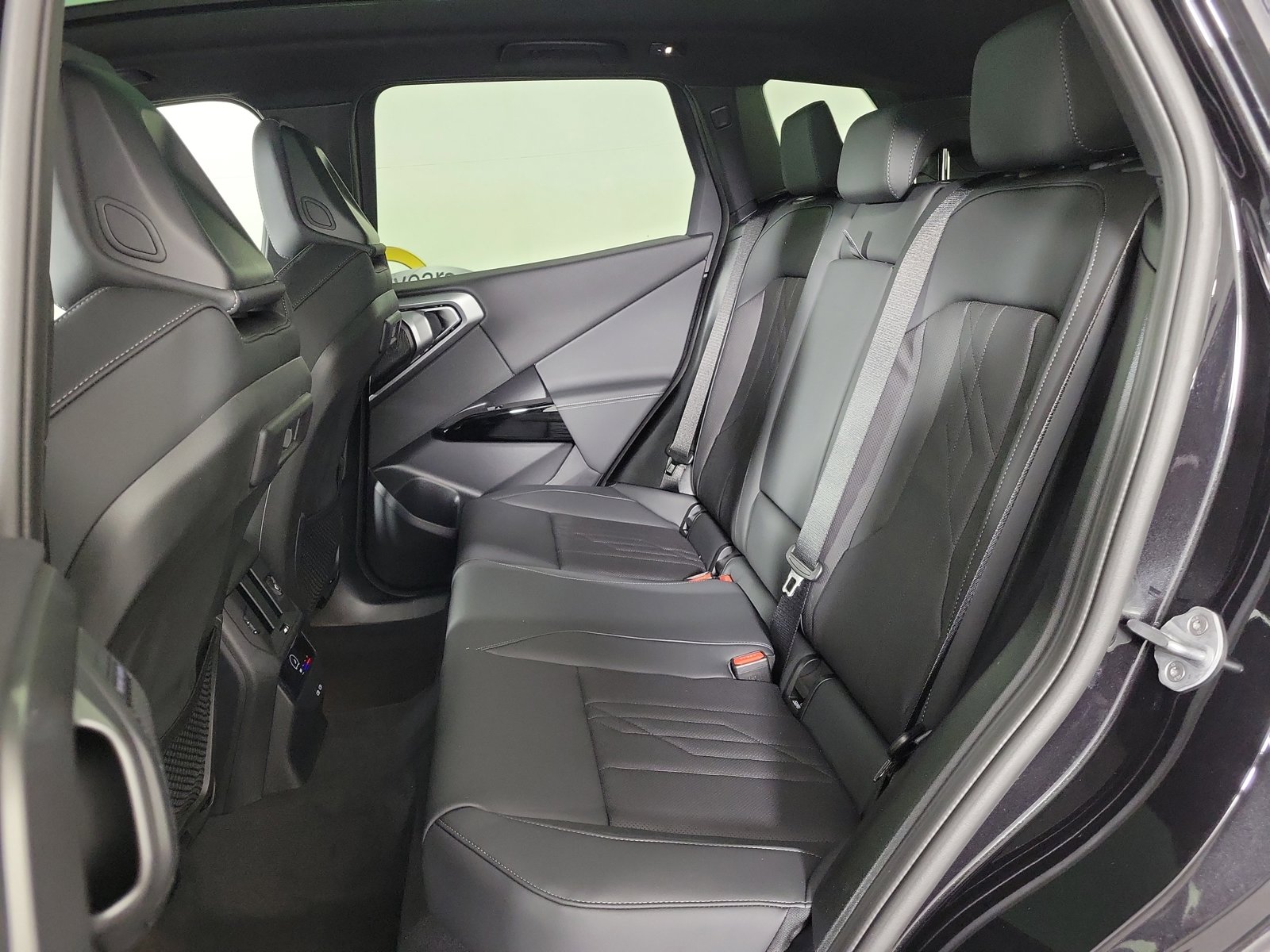 2026 BMW X3 30 - Photo 10