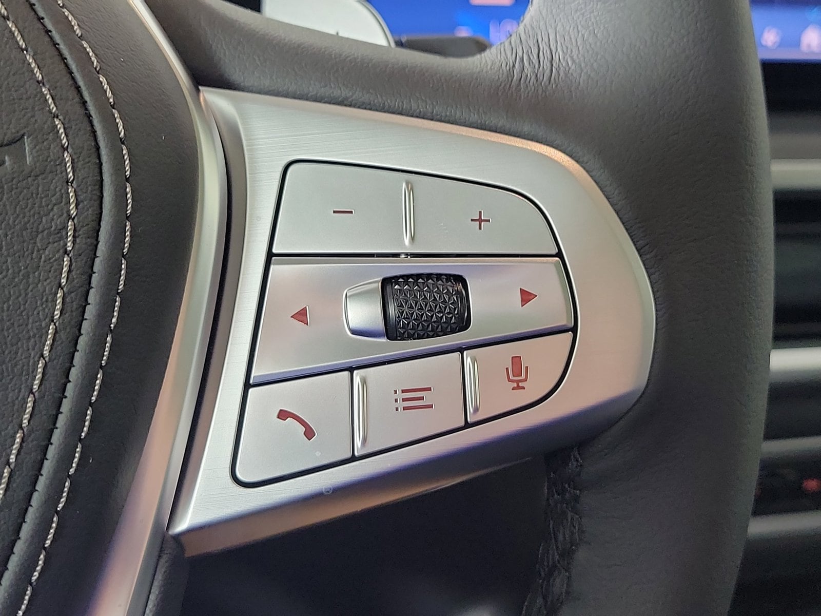 2026 BMW X7 40i - Photo 14