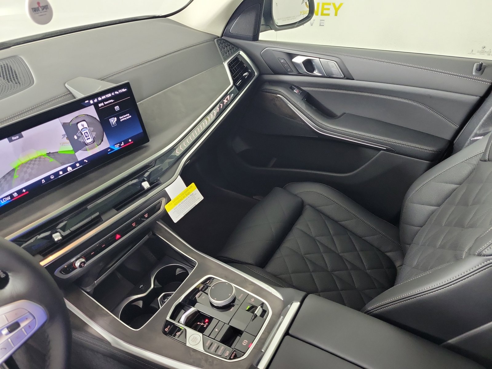 2026 BMW X7 40i - Photo 23