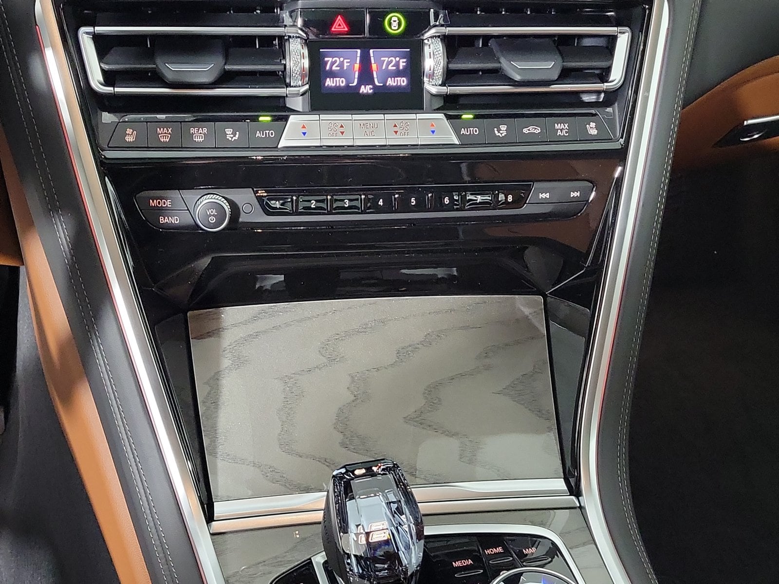 2026 BMW 8 Series 840i - Photo 21