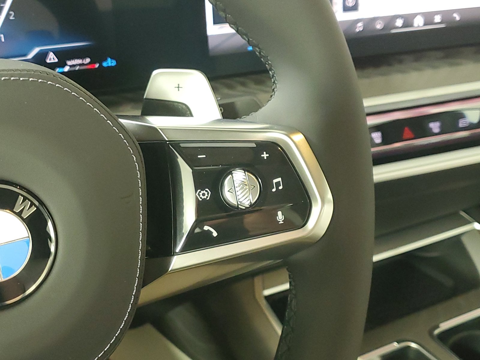 2026 BMW 7 Series 740i - Photo 14