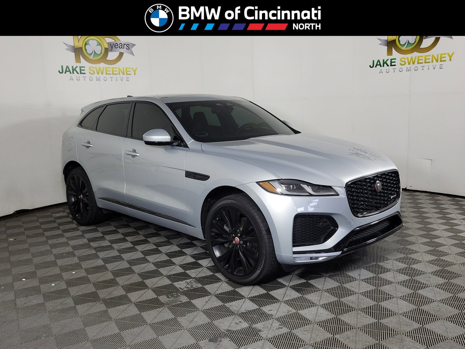 2023 Jaguar F-PACE P400 R-Dynamic S's photo