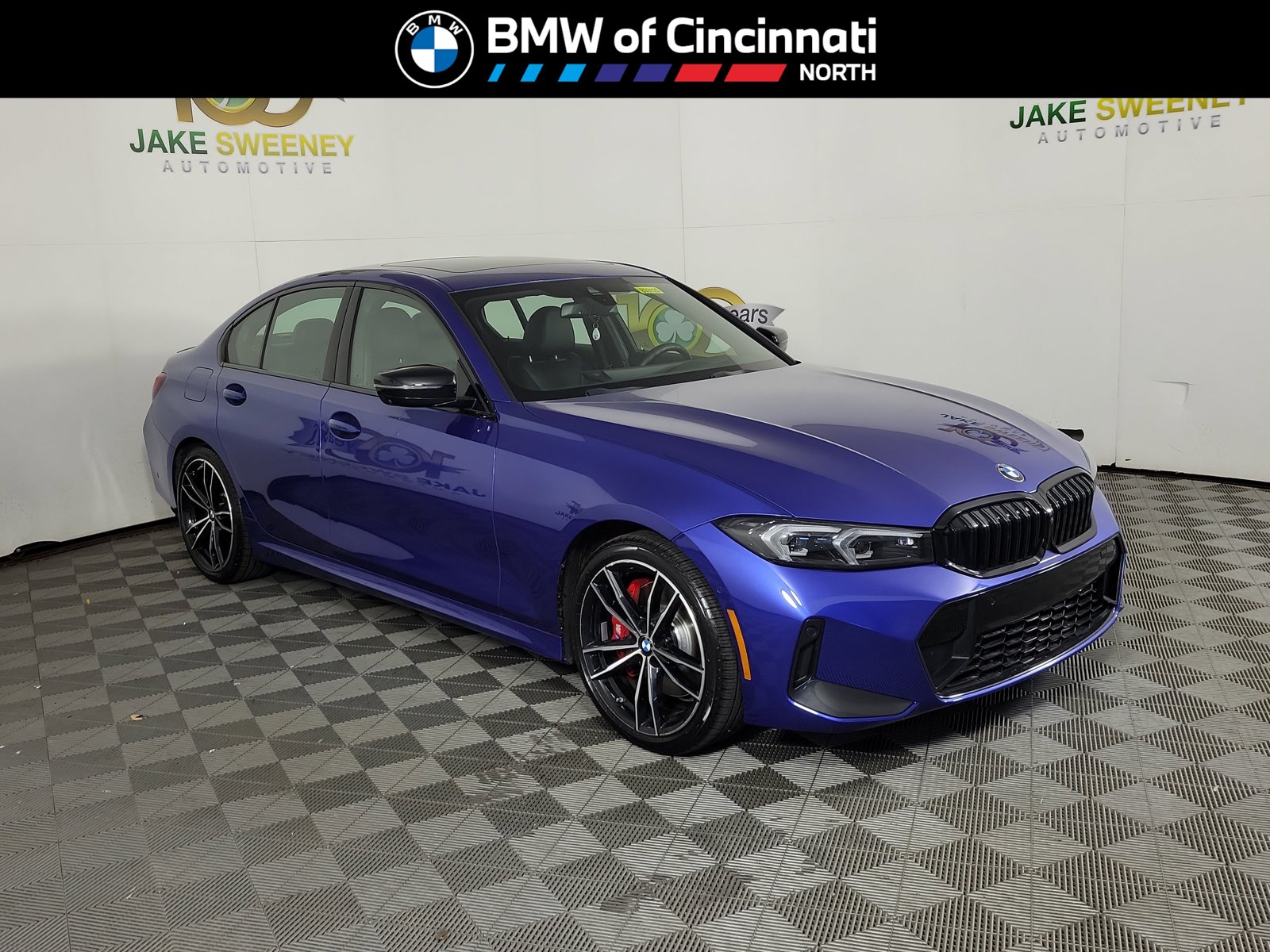 2023 BMW 3 Series 330i xDrive Sedan's photo
